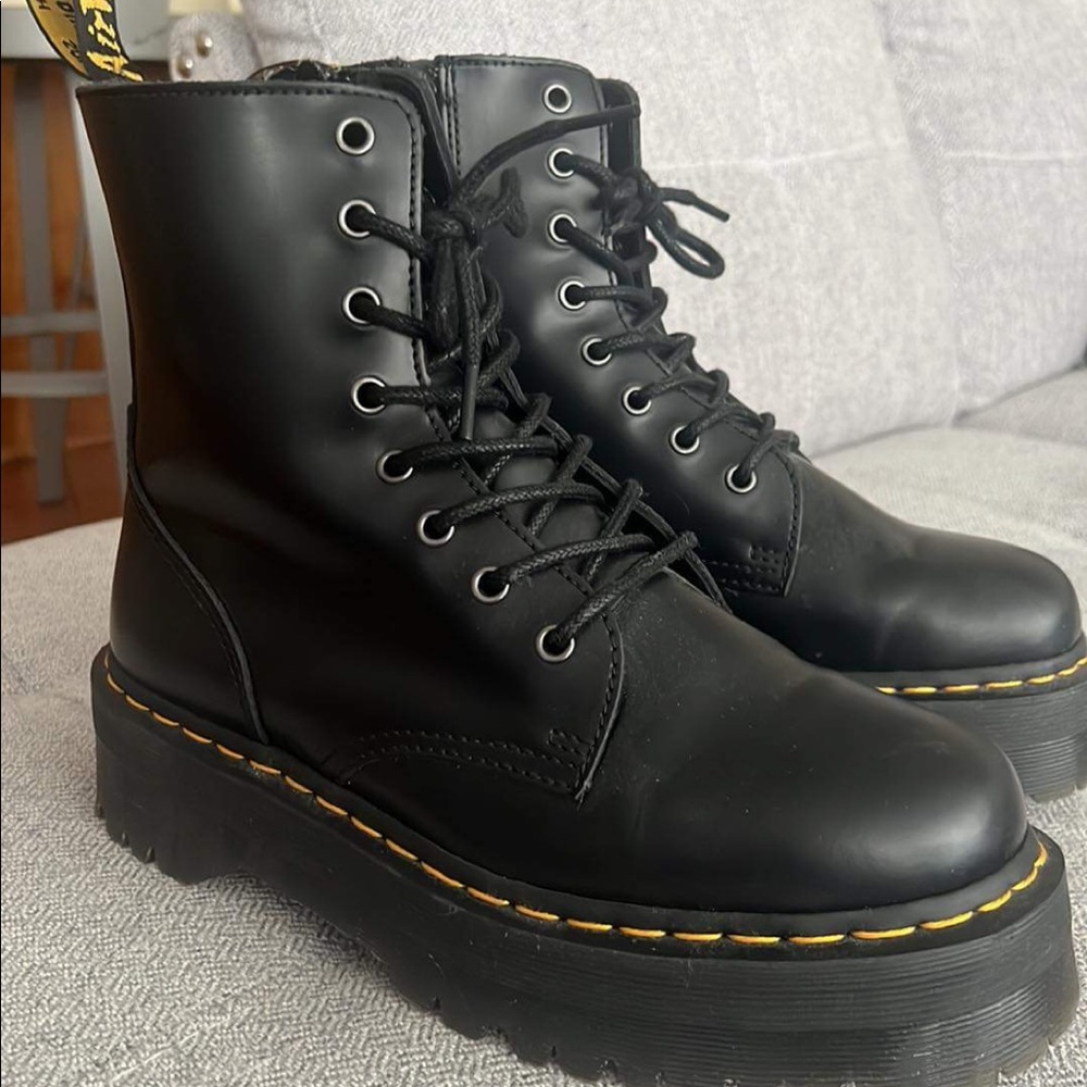 Dr marten jadon